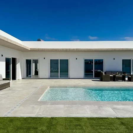 Canaryislandshost I Calma * Teguise (Lanzarote)